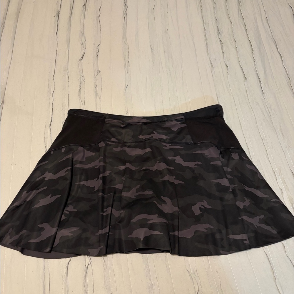 Athleta Match Point Printed Skort | Size XL - Picture 5 of 7